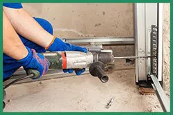 Quality Garage Door Service Lancaster, TX 972-439-9895 - installation-sid-gr-22m